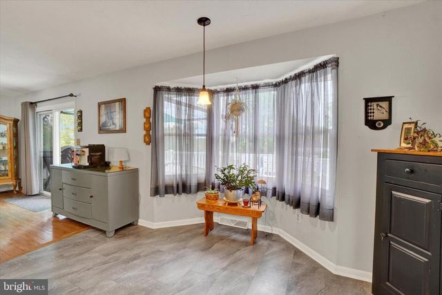 213 LARTRY DR, Red Lion, PA 17356