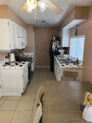 1207 Mars Drive, Cedar Hill, TX 75104