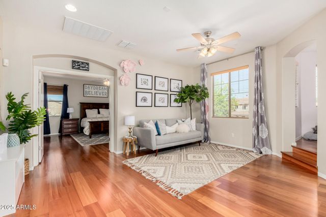 131 W ROADRUNNER Drive, Chandler, AZ 85286