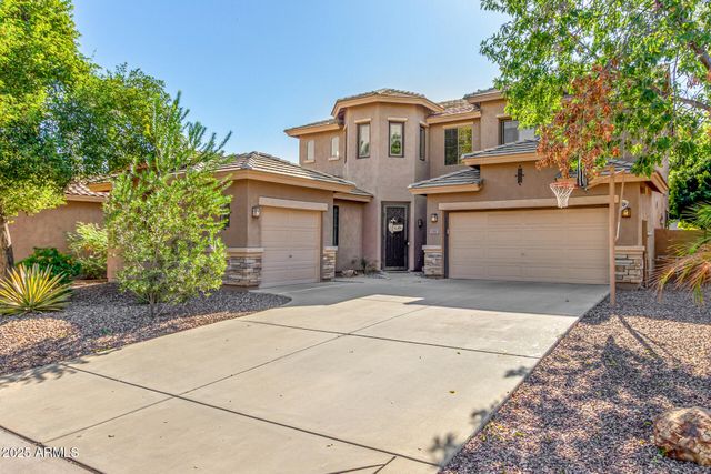 131 W ROADRUNNER Drive, Chandler, AZ 85286