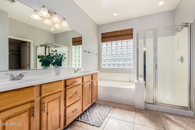 131 W ROADRUNNER Drive, Chandler, AZ 85286