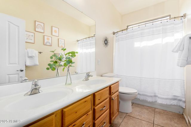 131 W ROADRUNNER Drive, Chandler, AZ 85286