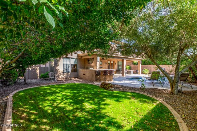 131 W ROADRUNNER Drive, Chandler, AZ 85286