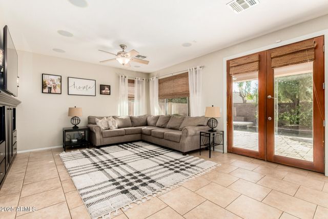 131 W ROADRUNNER Drive, Chandler, AZ 85286