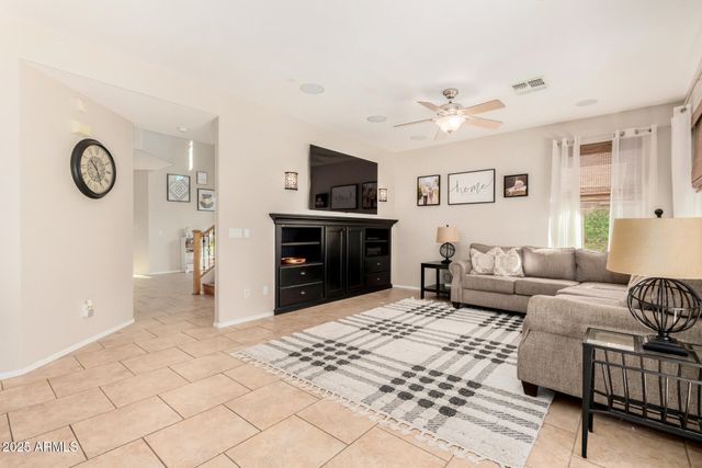 131 W ROADRUNNER Drive, Chandler, AZ 85286