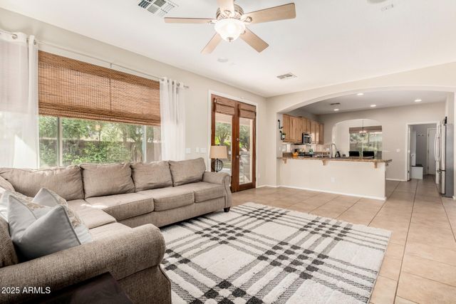 131 W ROADRUNNER Drive, Chandler, AZ 85286