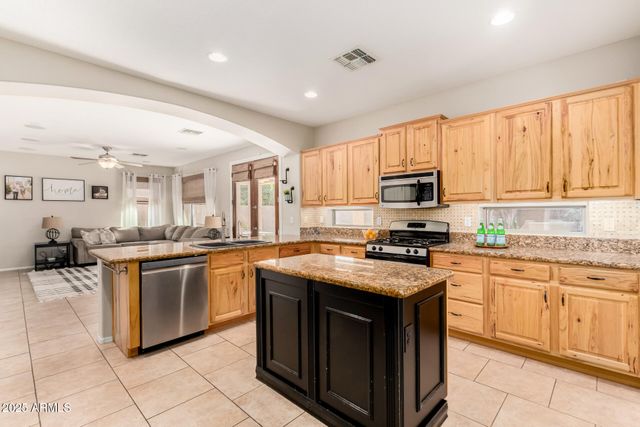 131 W ROADRUNNER Drive, Chandler, AZ 85286