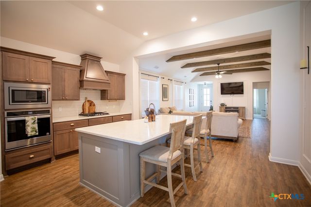 407 Brushy Creek, Victoria, TX 77904