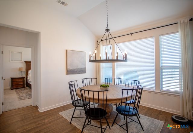 407 Brushy Creek, Victoria, TX 77904