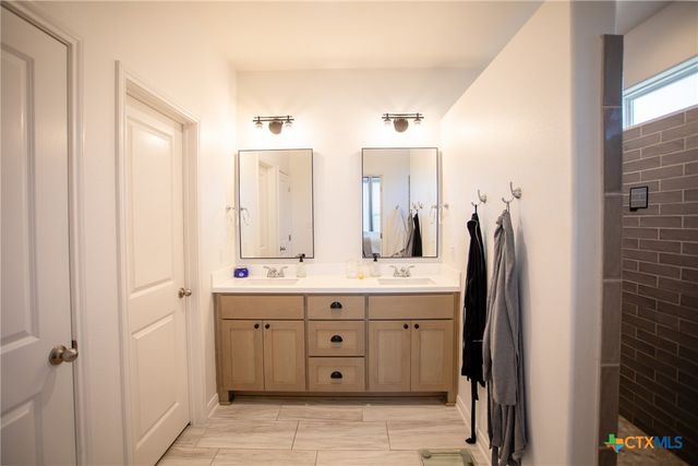 407 Brushy Creek, Victoria, TX 77904