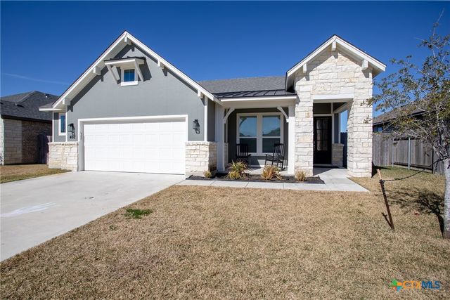 407 Brushy Creek, Victoria, TX 77904