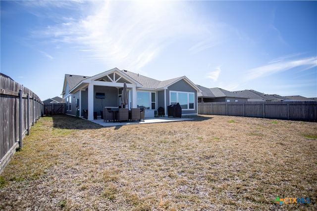 407 Brushy Creek, Victoria, TX 77904