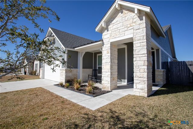407 Brushy Creek, Victoria, TX 77904