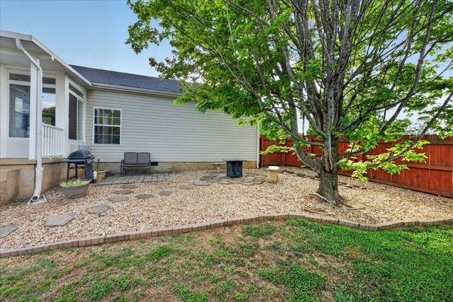 2108 Buckskin Ct, Spring Hill, TN 37174