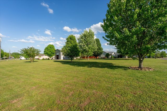 2108 Buckskin Ct, Spring Hill, TN 37174