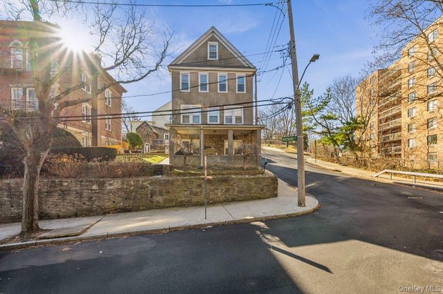 28 Maynard Street, Tuckahoe, NY 10707