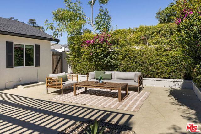 2130 El Sereno Avenue, Altadena, CA 91001