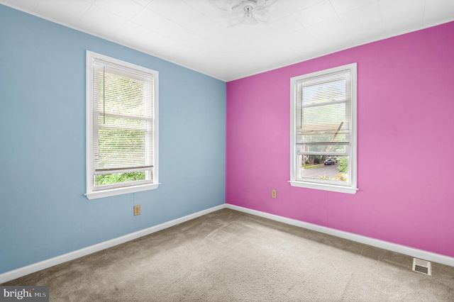 298 HARPER AVE, Morrisville, PA 19067