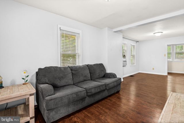 298 HARPER AVE, Morrisville, PA 19067
