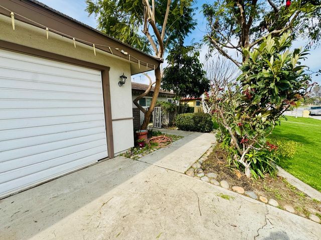 2415 Bladen Street, Bakersfield, CA 93309