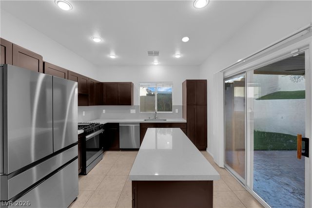 2747 Canarsy Court, Henderson, NV 89052