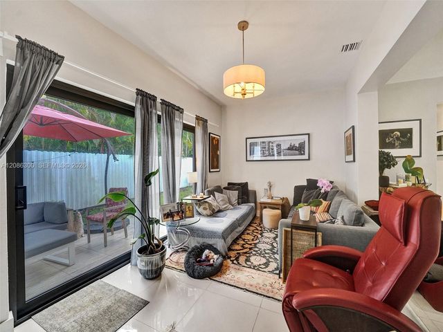 12015 NE 7th Avenue, Biscayne Park, FL 33161