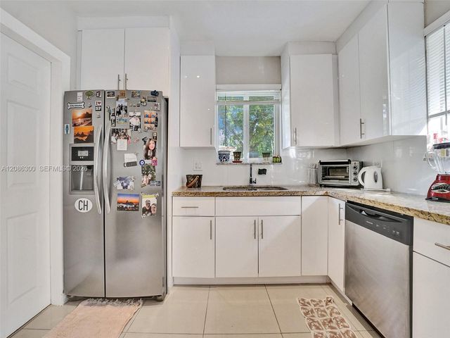 12015 NE 7th Avenue, Biscayne Park, FL 33161