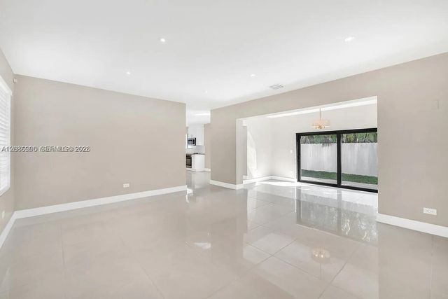 12015 NE 7th Avenue, Biscayne Park, FL 33161