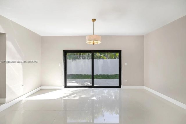 12015 NE 7th Avenue, Biscayne Park, FL 33161