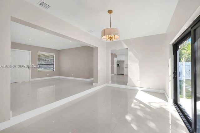 12015 NE 7th Avenue, Biscayne Park, FL 33161