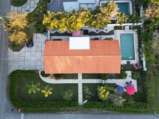 12015 NE 7th Avenue, Biscayne Park, FL 33161
