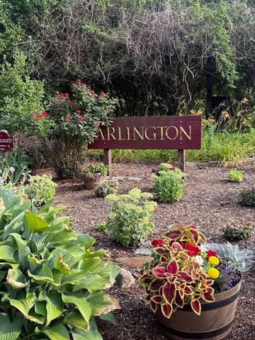 30 Hartford Rd, Arlington, MA 02474