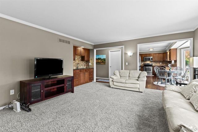 44808 Rivergate Drive, Clinton Charter Township, MI 48038