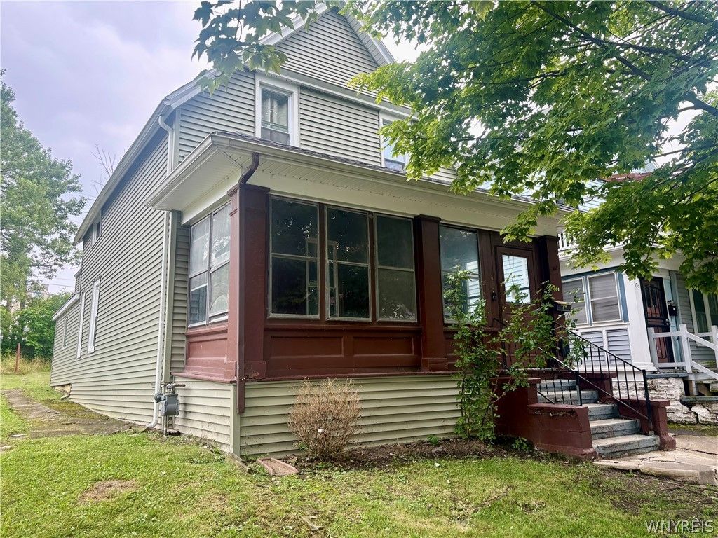 111 Hawley Street, Buffalo, NY 14213