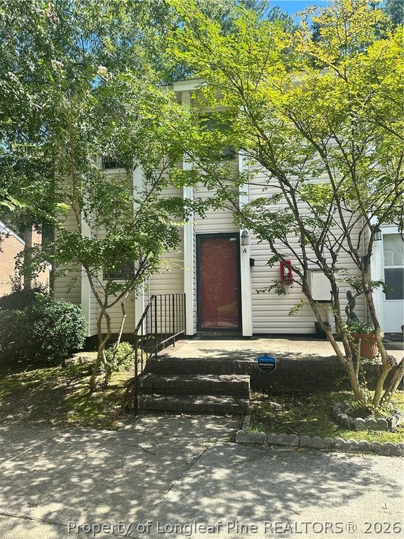 583 Winding Creek Road A, Fayetteville, NC 28305 — exterior
