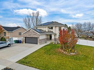 8441 SPRATLING DR, West Jordan, UT 84081