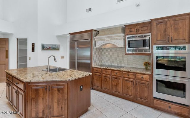 14810 N 15TH Avenue, Phoenix, AZ 85023