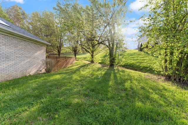 94 Woodside Drive, Somerset, KY 42503