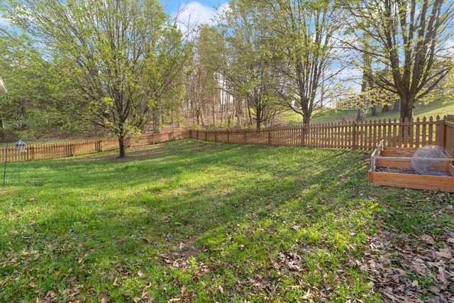 94 Woodside Drive, Somerset, KY 42503
