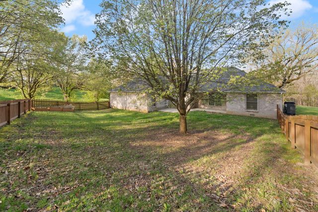 94 Woodside Drive, Somerset, KY 42503