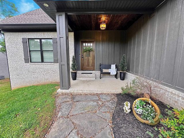 19 Cypress Creek Xing Road, Cabot, AR 72023