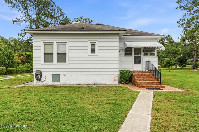 408 Boyette Street, Hamlet, NC 28345