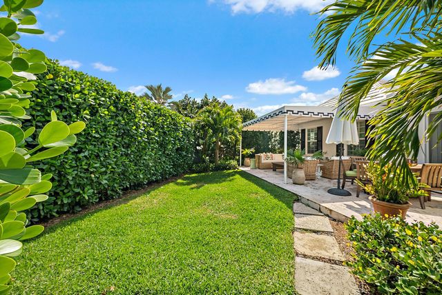 105 Evans Lane, Manalapan, FL 33462