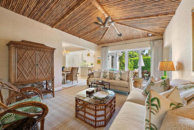 105 Evans Lane, Manalapan, FL 33462