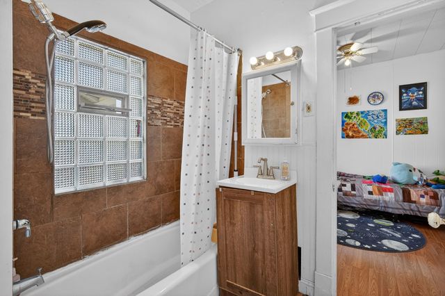 2515 Des Moines Street, Des Moines, IA 50317