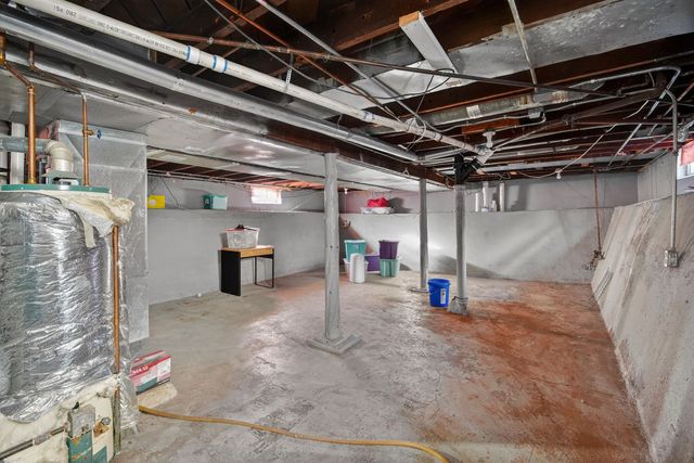 2515 Des Moines Street, Des Moines, IA 50317