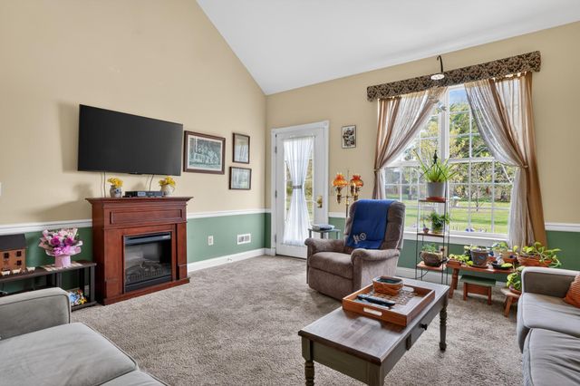 134 DEVONSHIRE WAY, Sellersville, PA 18960