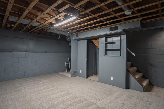 5048 Girard Ave N, Minneapolis, MN 55430