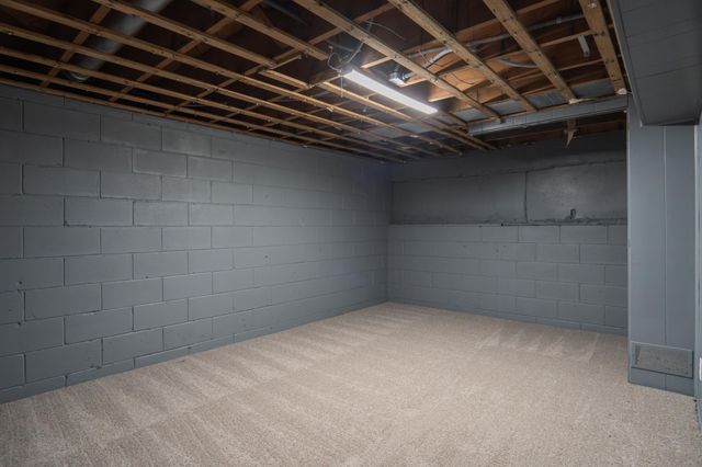 5048 Girard Ave N, Minneapolis, MN 55430