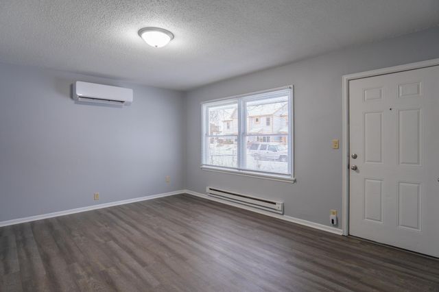 5048 Girard Ave N, Minneapolis, MN 55430